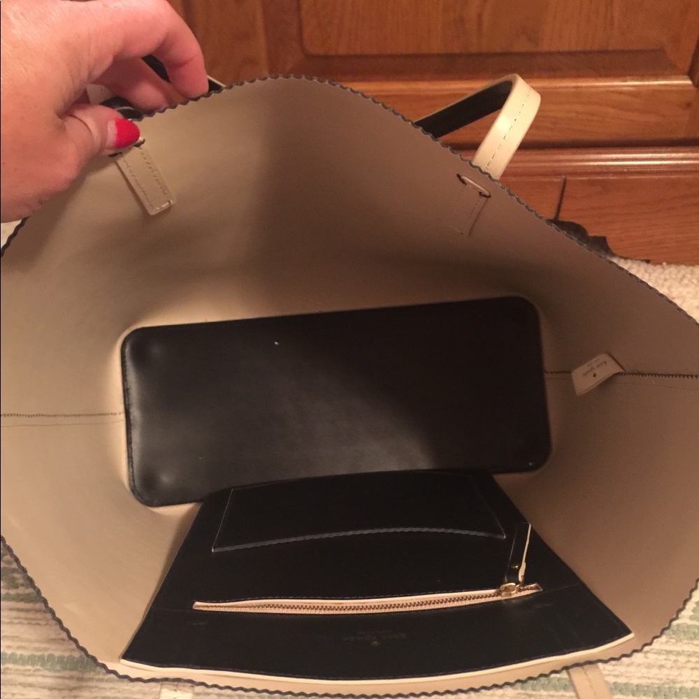 Kate Spade Large Tote - Picture 3 of 7